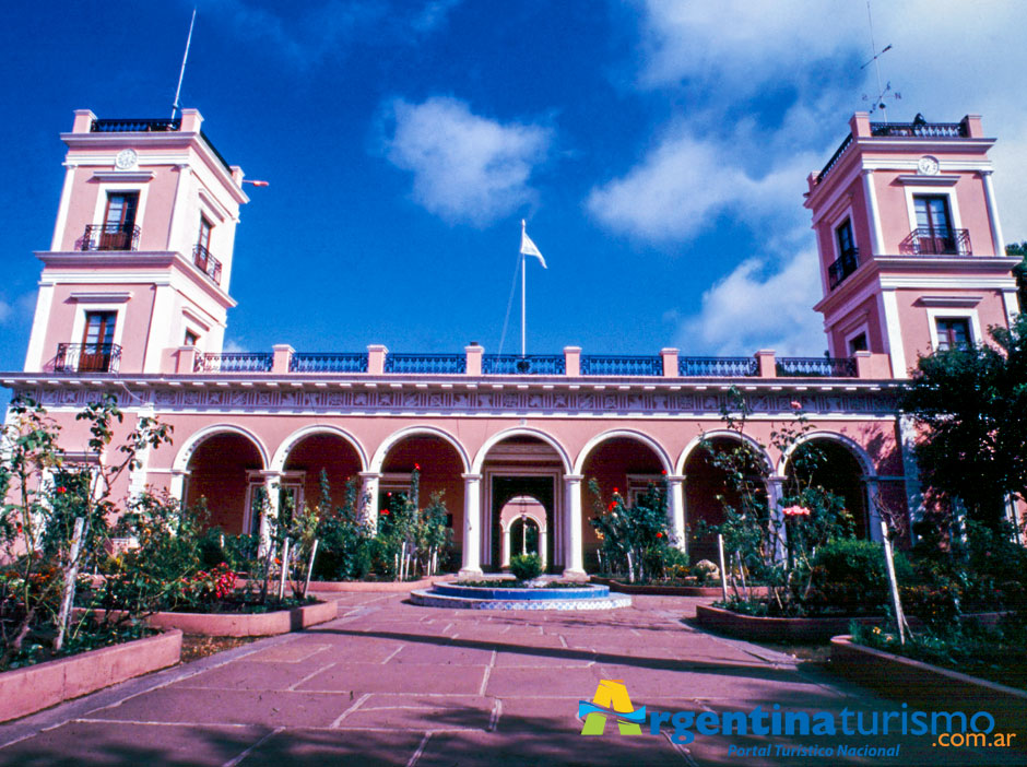 Palacio San Jos en Basavilbaso - Imagen: Argentinaturismo.com.ar