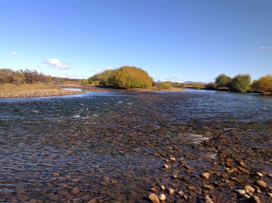 Pesca Deportiva de Alto Ro Senguer - Imagen: Argentinaturismo.com.ar