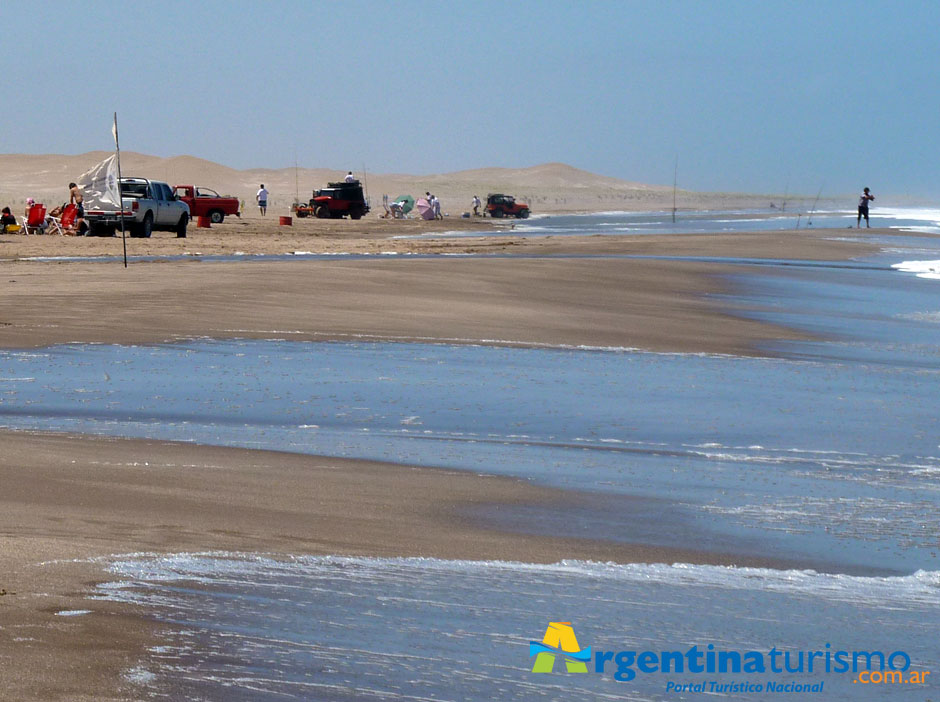 Pesca Deportiva en Balneario San Cayetano - Imagen: Argentinaturismo.com.ar