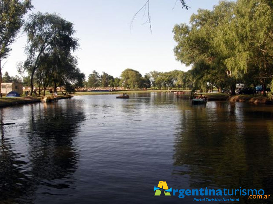 Playas en Capitn Sarmiento - Imagen: Argentinaturismo.com.ar