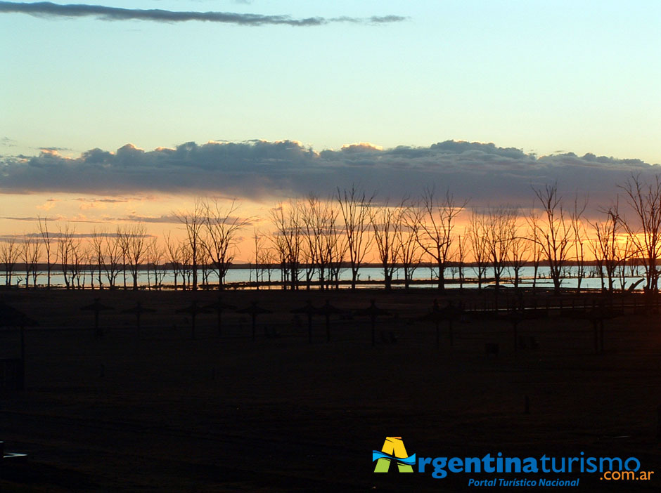 Lago Epecun en Caru - Imagen: Argentinaturismo.com.ar