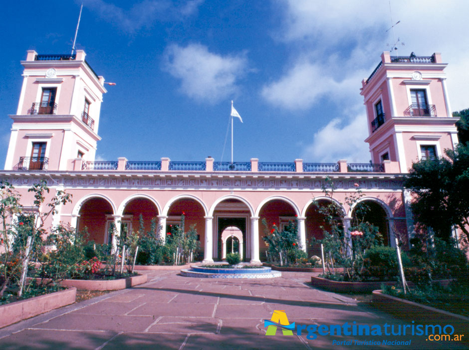 Palacio San Jos de Concepcin del Uruguay - Imagen: Argentinaturismo.com.ar