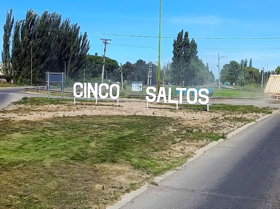 La Ciudad en Cinco Saltos - Imagen: Argentinaturismo.com.ar