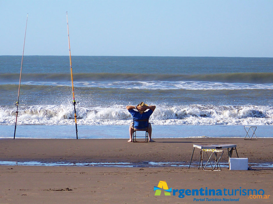 Pesca Deportiva en Coronel Dorrego - Imagen: Argentinaturismo.com.ar