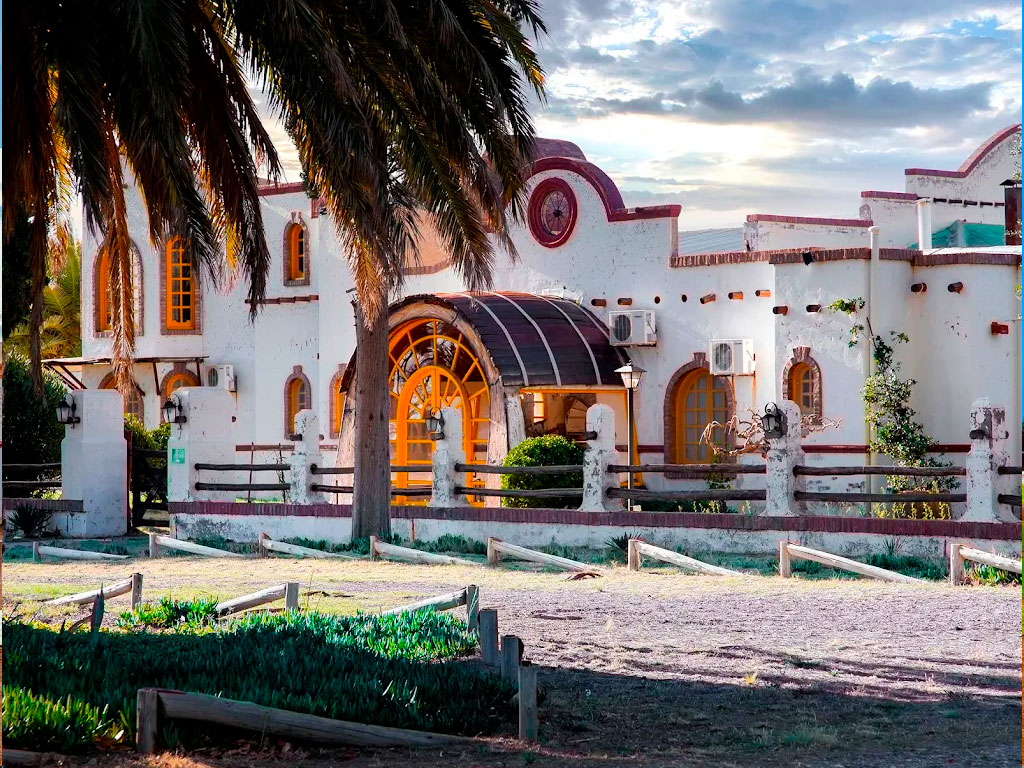 Bodegas de General Alvear - Imagen: Argentinaturismo.com.ar