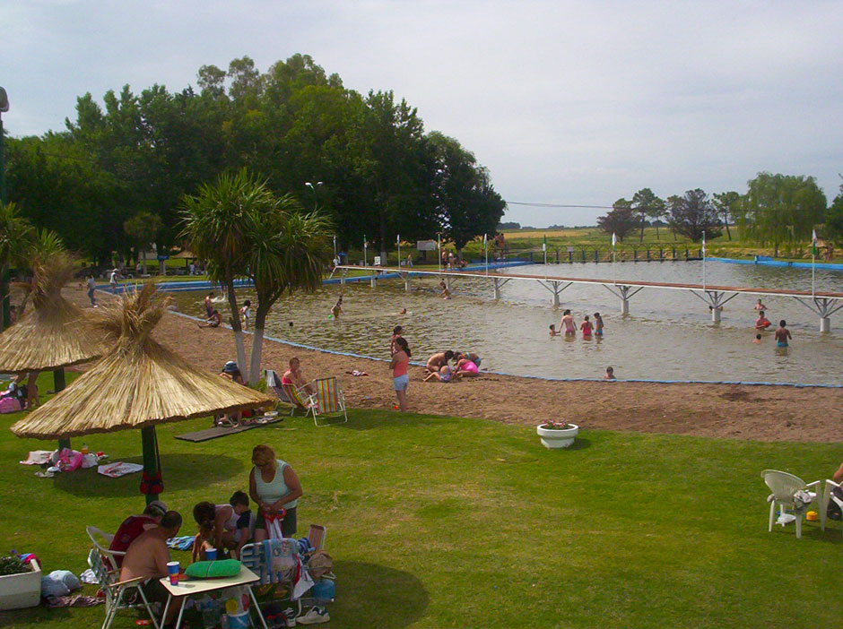 Playas de General Lamadrid - Imagen: Argentinaturismo.com.ar