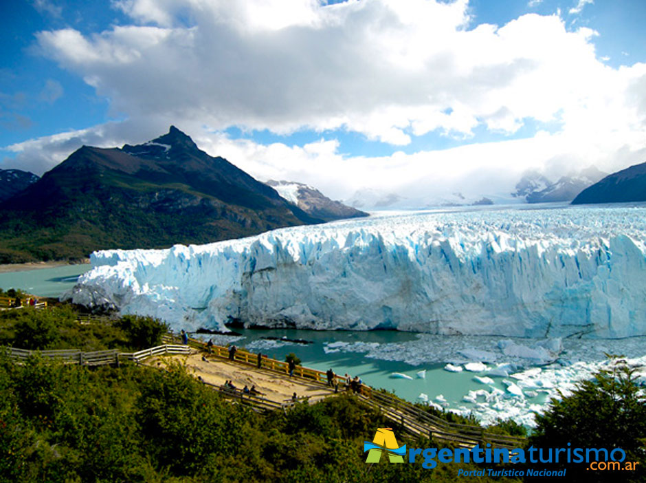 Pasarelas en Glaciar Perito Moreno - Imagen: Argentinaturismo.com.ar