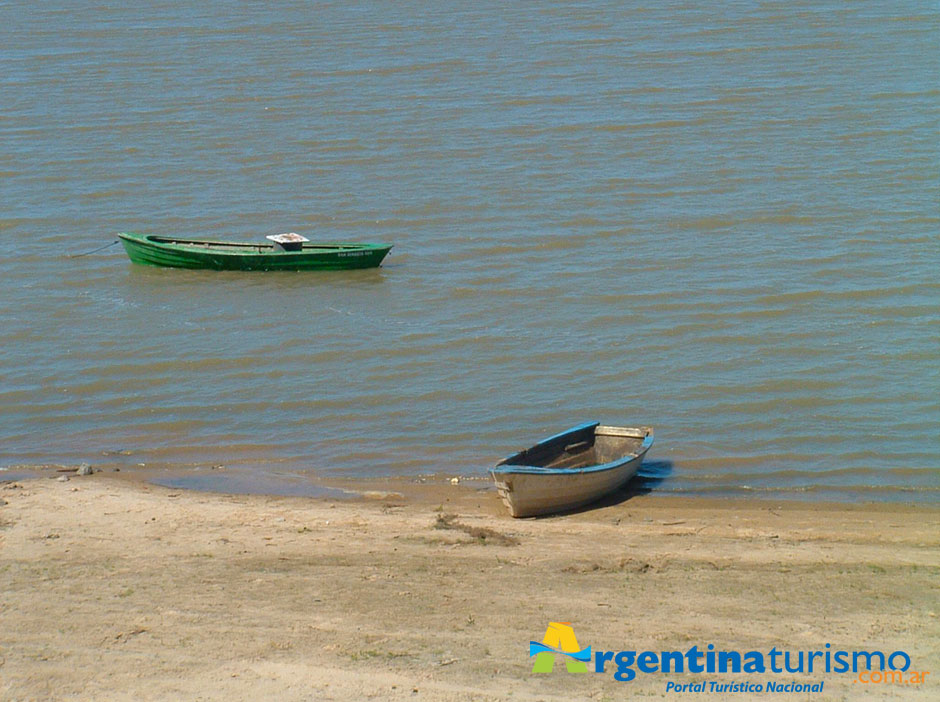 Pesca en Helvecia - Imagen: Argentinaturismo.com.ar