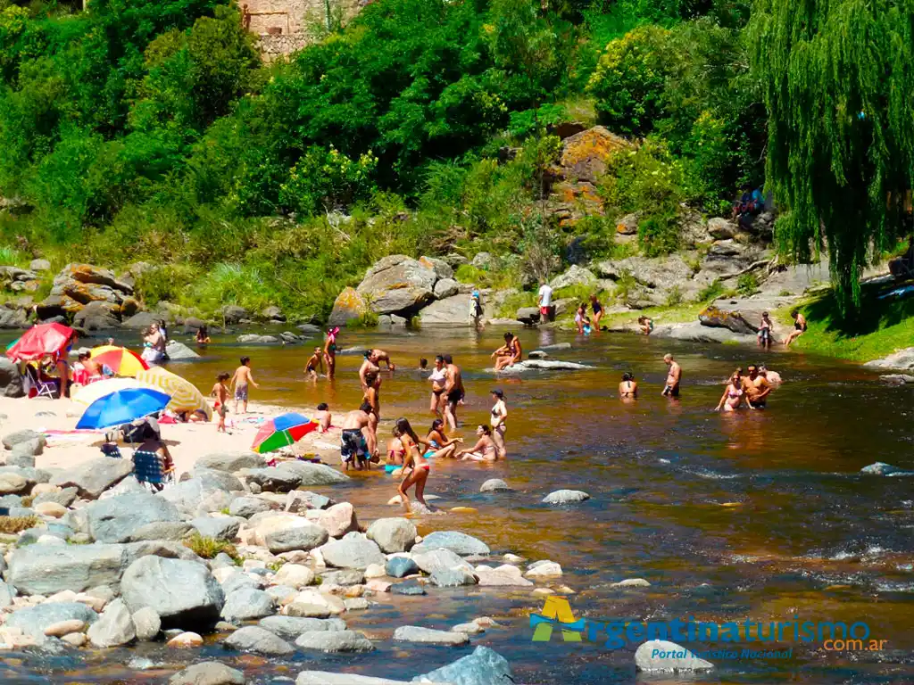 Playas y Balnearios de Icho Cruz - Imagen: Argentinaturismo.com.ar