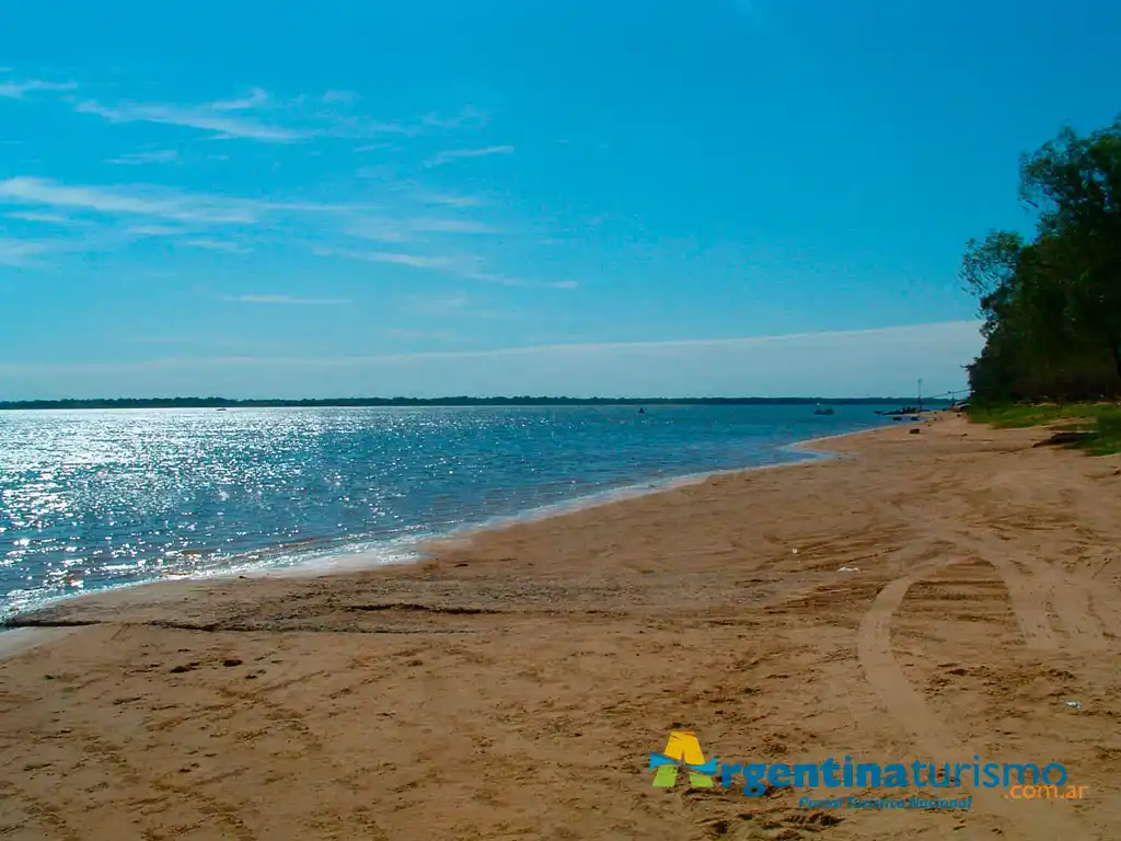 Playas y Balnearios de Villa Serrana La Gruta - Imagen: Argentinaturismo.com.ar