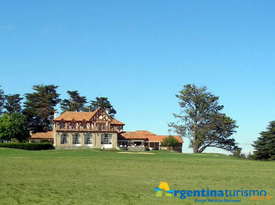 Golf en Cosqun - Imagen: Argentinaturismo.com.ar