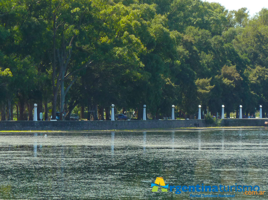 Pesca Deportiva en Las Flores - Imagen: Argentinaturismo.com.ar