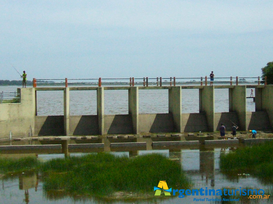 Pesca Deportiva en Navarro - Imagen: Argentinaturismo.com.ar