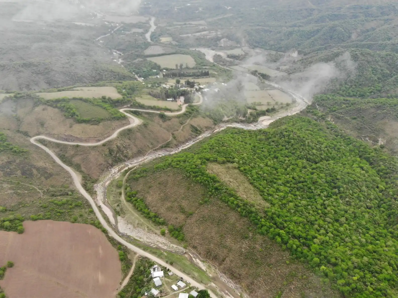 Paisajes serranos y montañas de Paclín, Catamarca