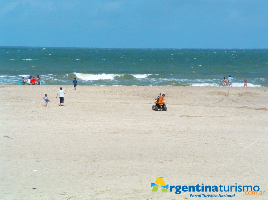 Playas y Balnearios en Punta Mdanos - Imagen: Argentinaturismo.com.ar