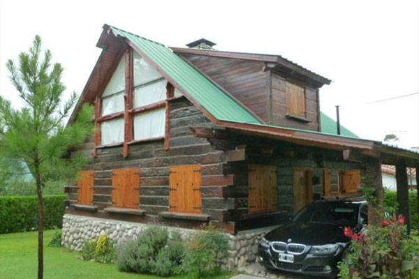 Caba�as Tronco Piedra
