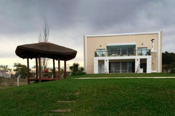 Casa Frente al Lago