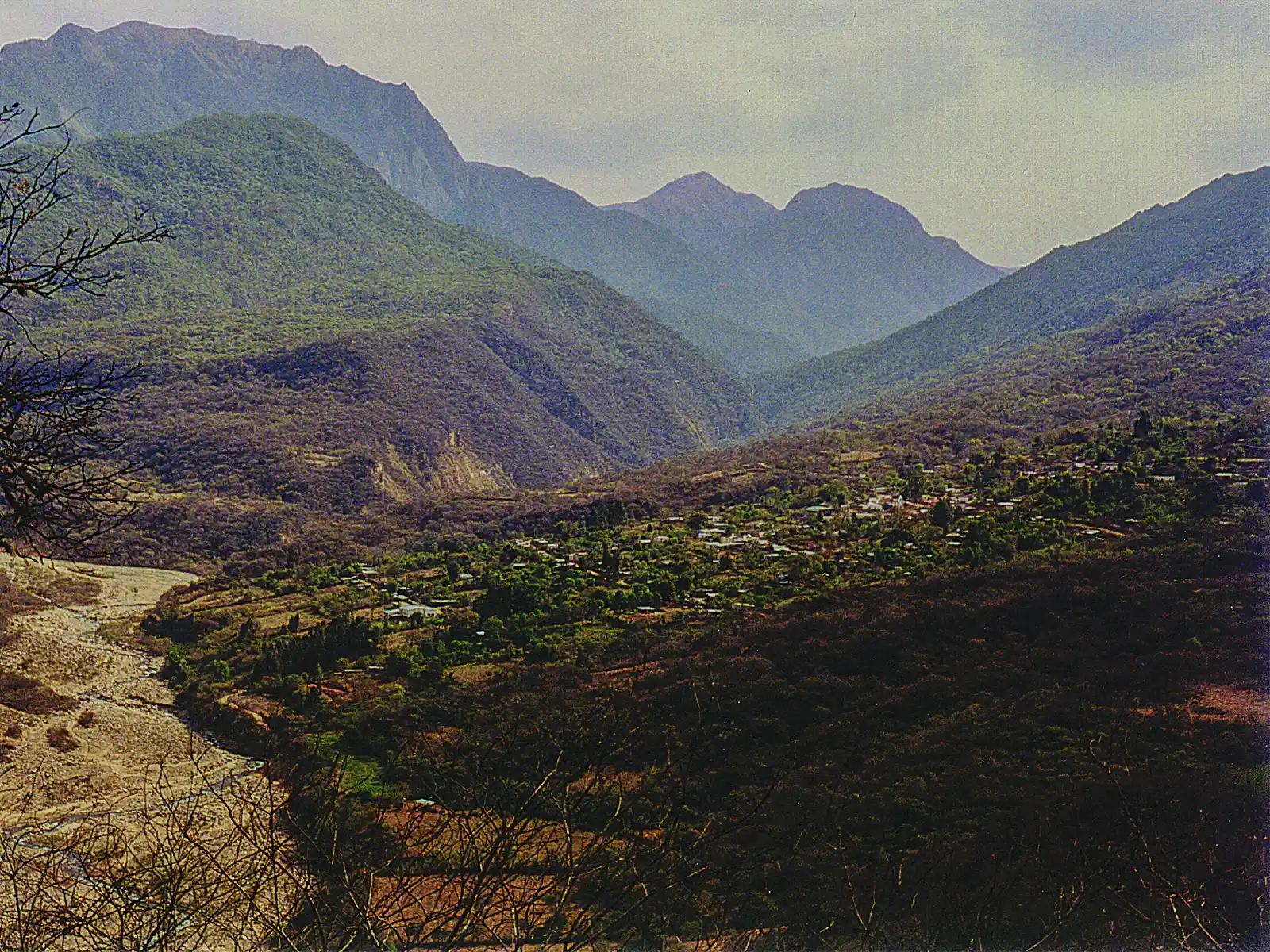 Otra vista de La Ciudad de Valle Grande