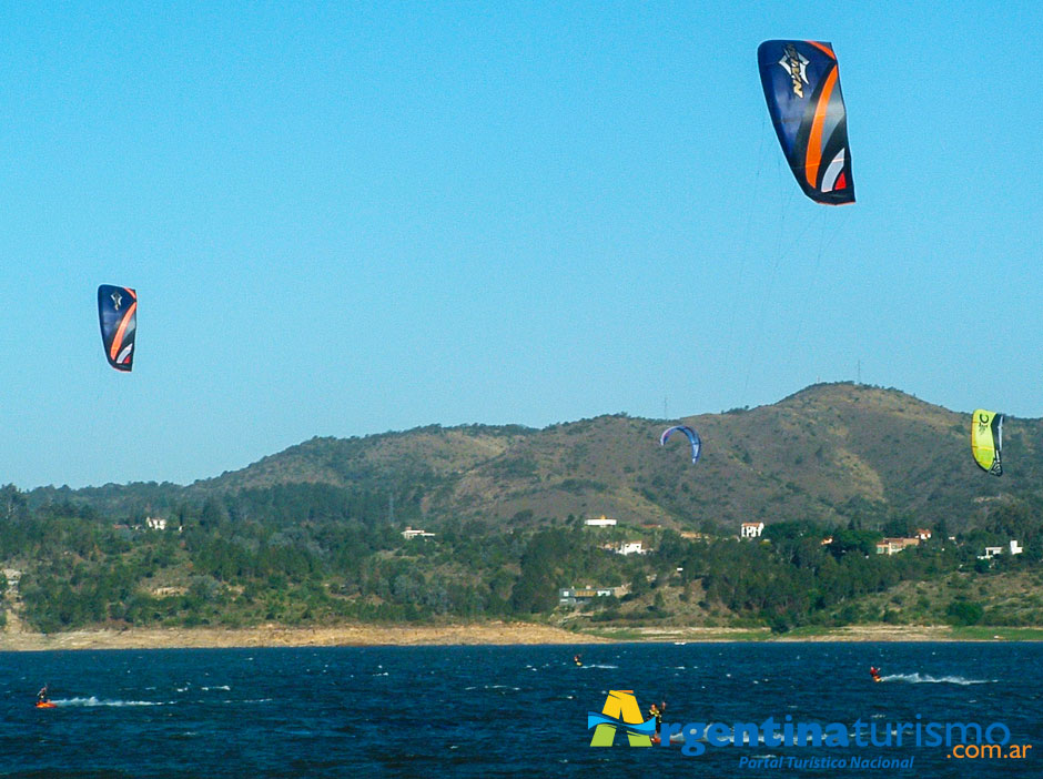 Turismo Activo en Villa Ciudad de Amrica - Imagen: Argentinaturismo.com.ar