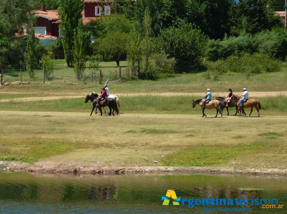 Turismo Activo de Villa del Dique - Imagen: Argentinaturismo.com.ar