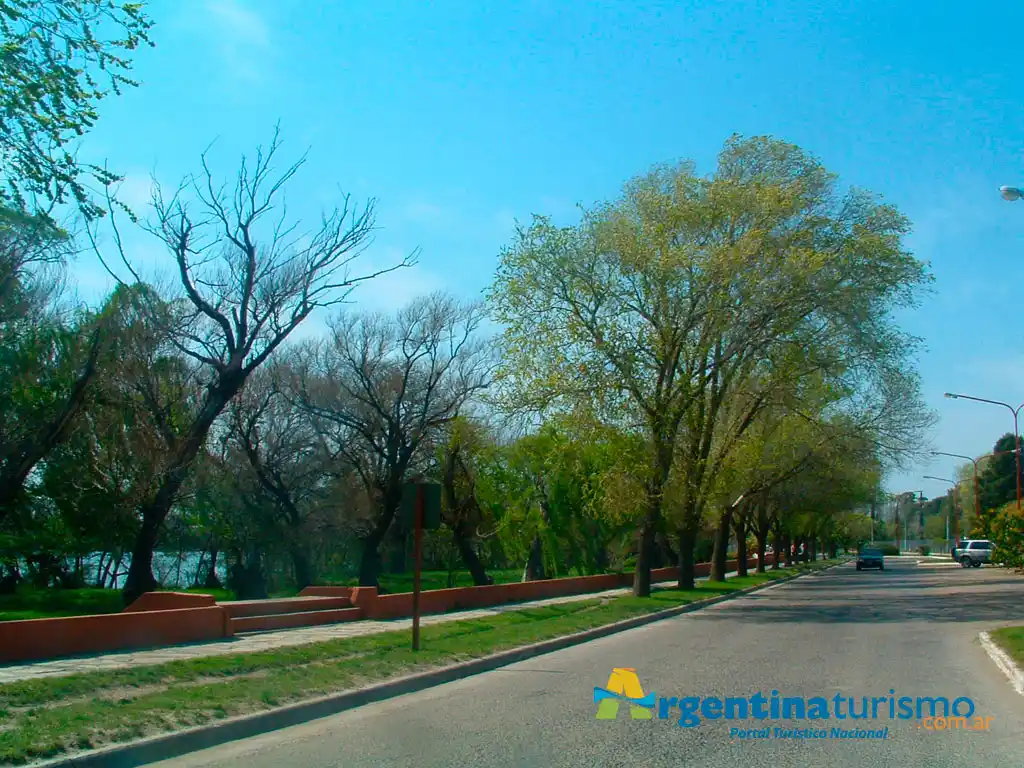 La Ciudad de Villa El C�ndor - Imagen: Argentinaturismo.com.ar