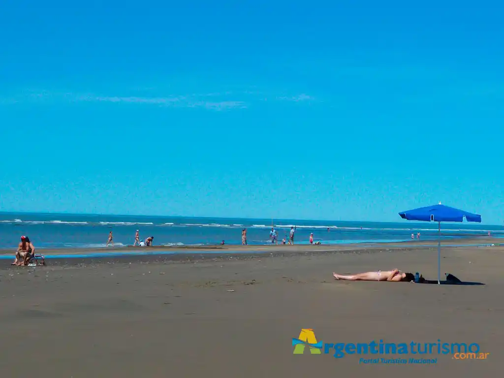 Playas y Balnearios de Villa El C�ndor - Imagen: Argentinaturismo.com.ar